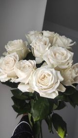 თეთრი ვარდები (10 ცალი)