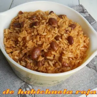 Moro de habichuela con cerdo guisado