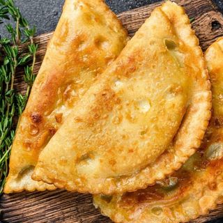 Чебурек з мясом