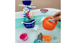 Игровой набор для купания с лейкой и животными