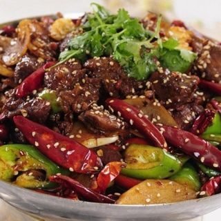 13. Ternera Con Salsa Picante