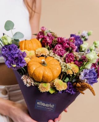 მატიოლა ეუსტომა დეკორატიული გოგრა ევკალიპტი