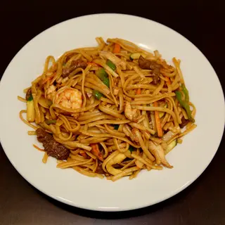 A5 - Tallarines fritos con tres delicias