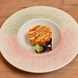 126. Tartar De Salmón Y Aguacate (1 Ud.)