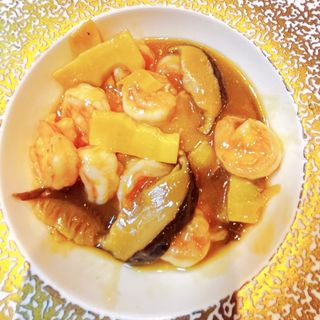 A2. Gamberi con bambù e funghi