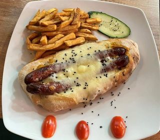 Pavone Hot Dog