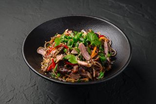 Soba cu carne de porc