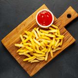 Пресни пържени картофи