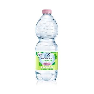 Acqua naturale