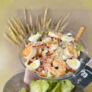 Салат Цезар з лососем та креветкою (350г)