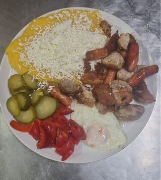 Tochitura moldoveneasca