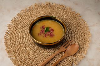 Суп гороховий з мисливськими ковбасками (250г)