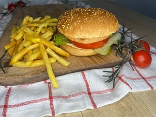 Бургер със сьомга (260г)