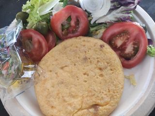 Tortilla Española Con Ensalada