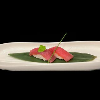 M022 Nigiri tonno