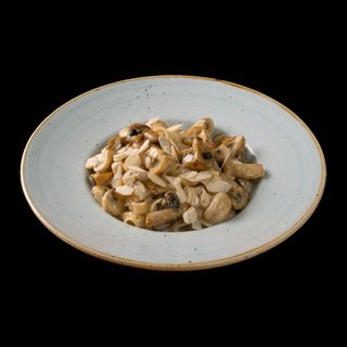 Талиатели с гъби и филирани бадеми + трюфел (330г)