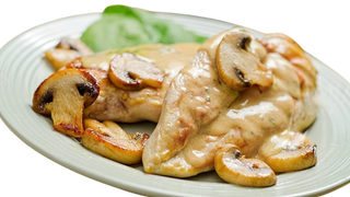 Pechuga En Salsa Champiñones