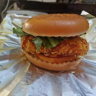 Пилешки бон бургер+кока кола +пържени картофи