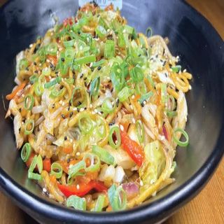 Tallarines Fritos Con Verdura