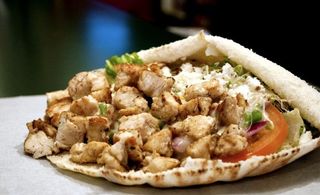 Pan De Pita Normal Con Carne De Pollo