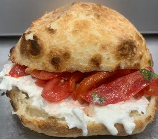 Puccia la caprese
