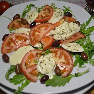 Salata Caprese