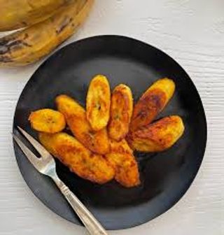 Tajadas Maduras con Queso Blanco