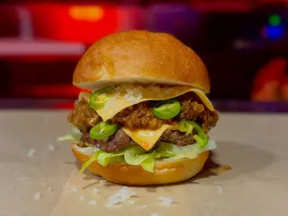 Chilly Cheese Burger