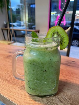 Kiwi Spinach Smoothie 