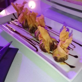 Saquets De Pasta Filo Farcits De Morcilla