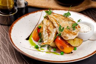 Piept de pui la plită încinsă