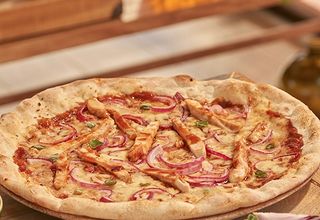 Pizza Con Carne Pollo Y Patatas Fritas (33 Cm.)