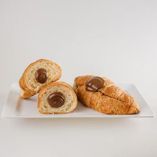 Cornetto farcito con crema Chantilly