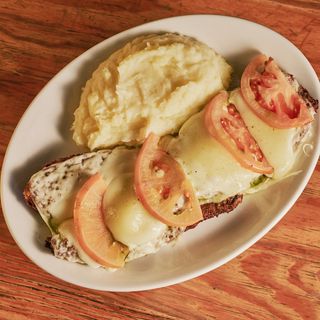 Milanesa Caprese De Ternera