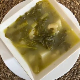 Caldo gallego