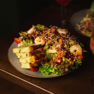 Sałatka z krewetkami 