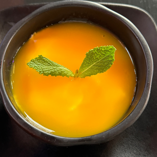 Vietnamese Mango sticky rice 