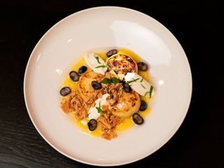 Сирники із крем-чізом та апельсиновим курдом (270g)