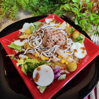 Ensalada de gulas 