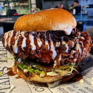 Hamburguesa de pollo frito