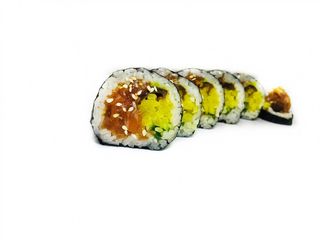 Futomaki tatar z łososia i pikantny majonez