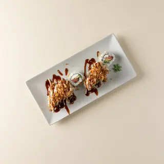 Uramaki Salmón cebolla fritas