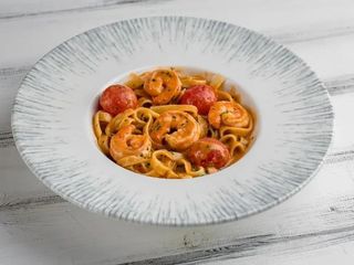 Тальятеле з креветками у соусі Біск (400g)