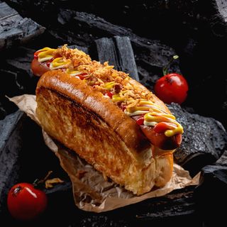 Хот-дог класичний з молочною сосискою