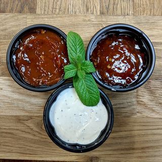 Jogurtowo czosnkowy sos