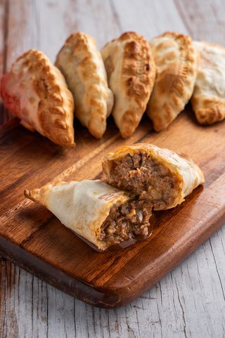 Empanada de Carne a cuchillo