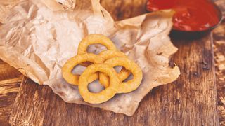 Onion Rings 5 szt. + sos