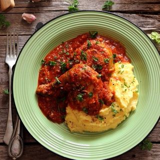 Ostropel pui cu mamaliga