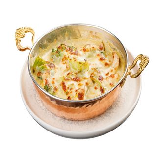 Запечени броколи с пилешко филе и сирена (350г)