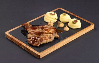 Свинска вратна пържола